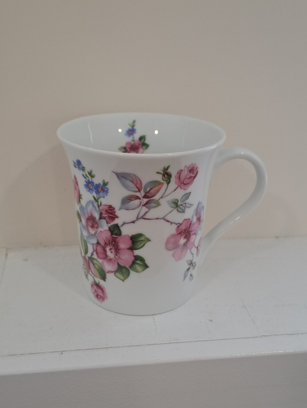 Vtg. Konitz German Floral Grannycore Cottagecore Victorian Fairycore Shabby Mug.
